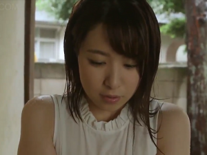 Trú mưa nhờ ông hàng xóm Hikari Ninomiya bị bắt nhốt hiếp dâm hàng ngày